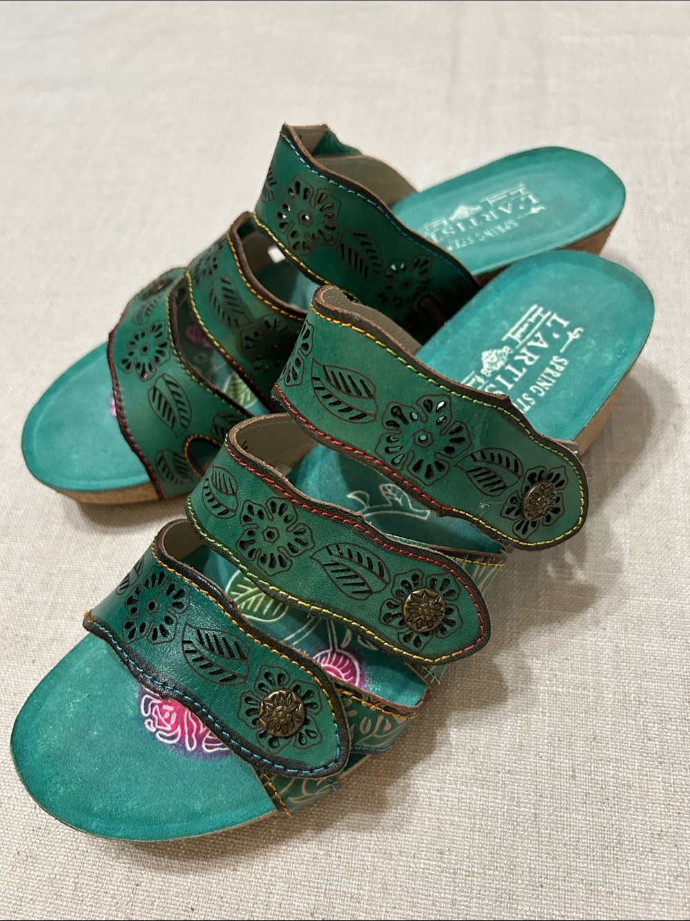L’Artiste Spring Step Carbone Sandals Women’s 40 Teal Floral Boho Cutout